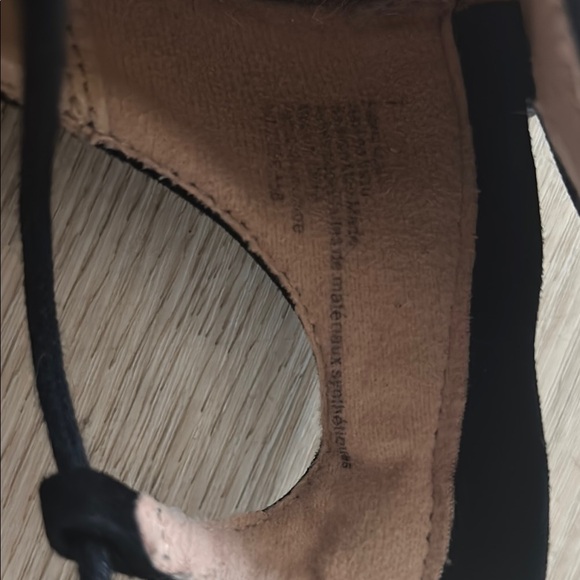 Beautiful EXPRESS Women's Black Lace-Up Ballet Flats - Picture 3 of 9